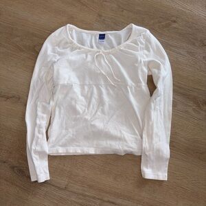 Old Navy White Long Sleeve Scoop-Neck Tee with Front Tie